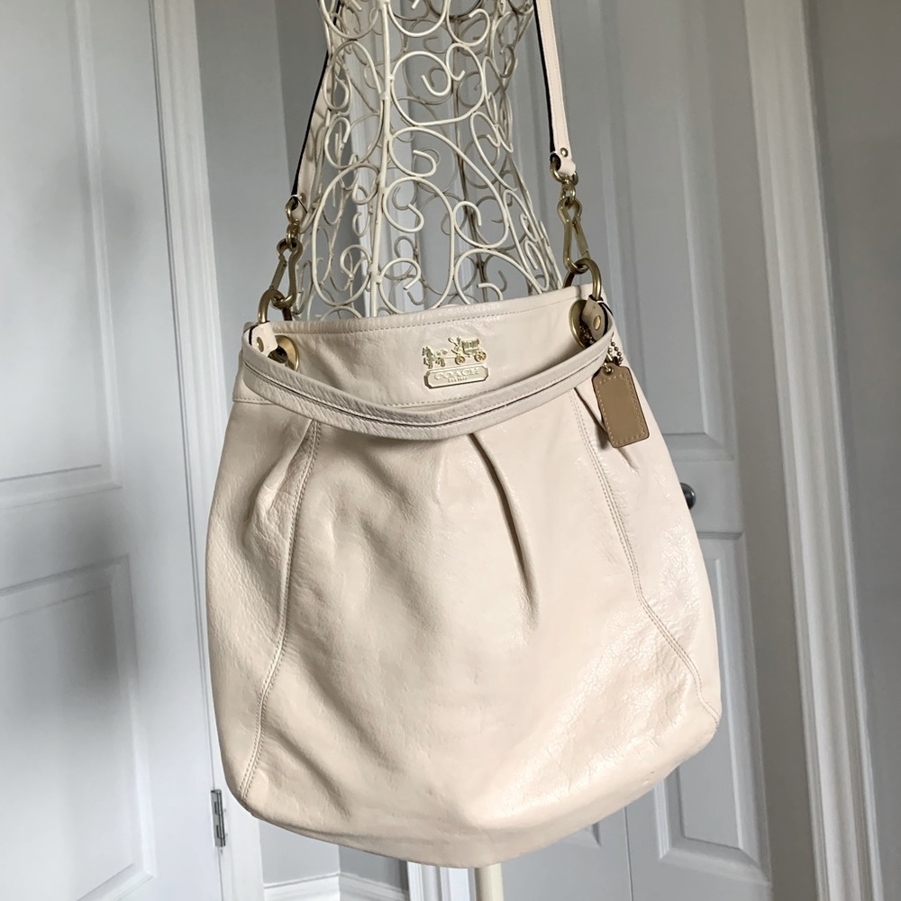 Coach leather crossbody purse, laptop bag, pebbled leather brass hardware 🌟